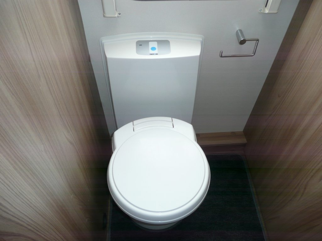 swift lifestlye toilet